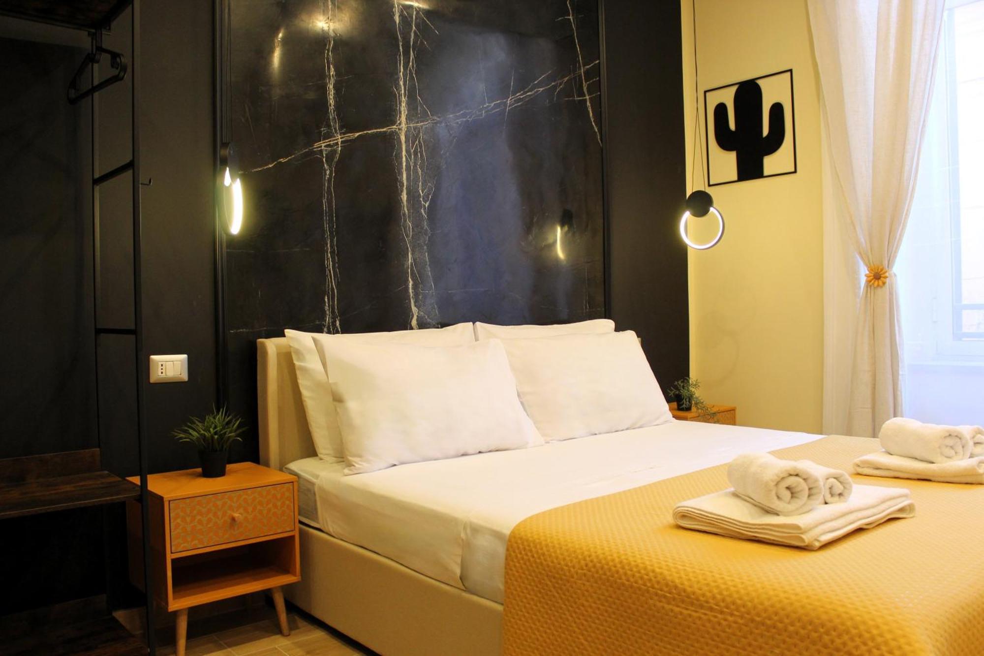 Blackwoody Contemporary Rooms - Napoli Centro Storico Via Toledo Экстерьер фото
